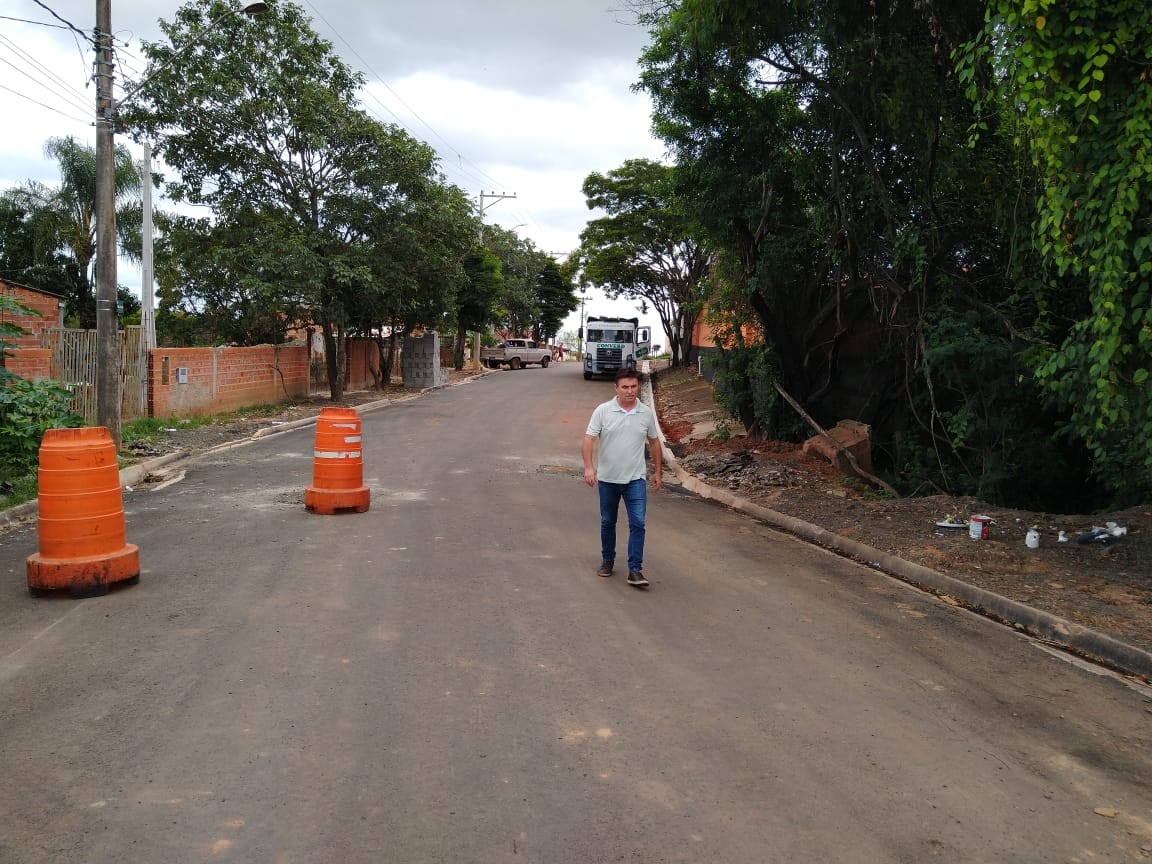 2020120_Carlos Fontes em visita ao Jardim Santa Alice